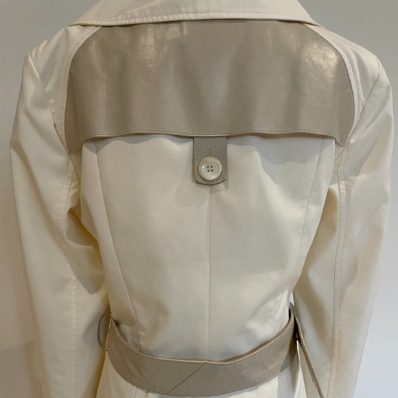 Beautiful Mackage Trench Coat with Leather belt and details - Picture 5 of 10